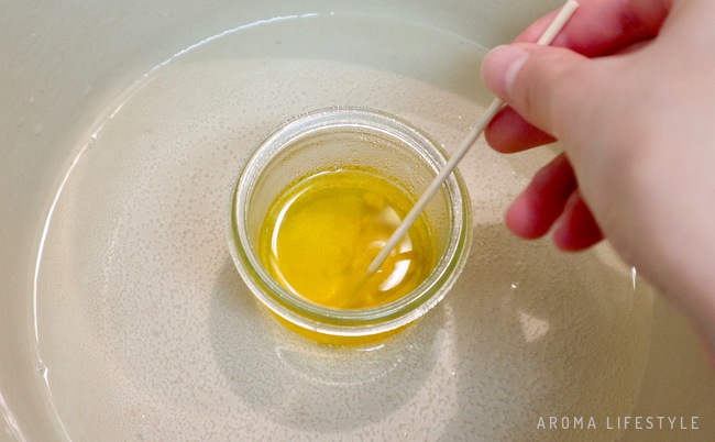蜜蝋 アロマハンドクリームの作り方